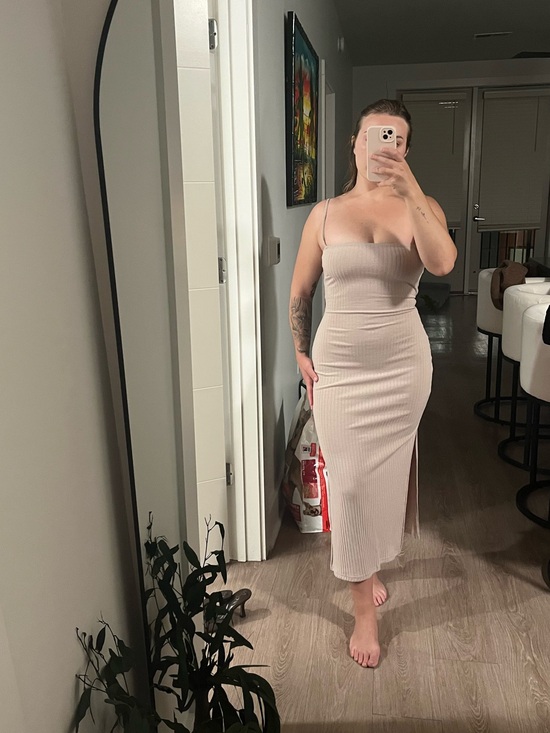 Dresses & Skirts - Ribbed Midi Dress in Beige